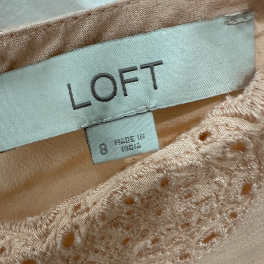 3/$15!!! LOFT Peachy Pink Crochet Trim Sleeveless Blouse - Picture 4 of 4